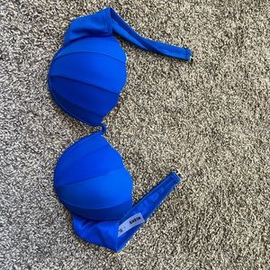 Shein bikini top brand new never worn!